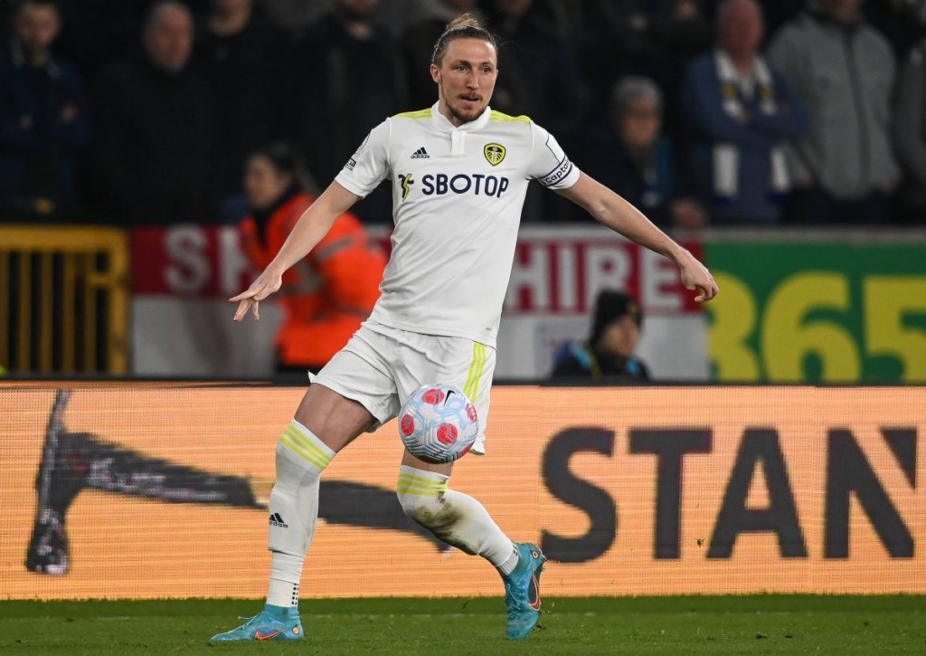 Feiert Leeds (im Bild: Luke Ayling) gegen Southampton den dritten Ligasieg in Serie?