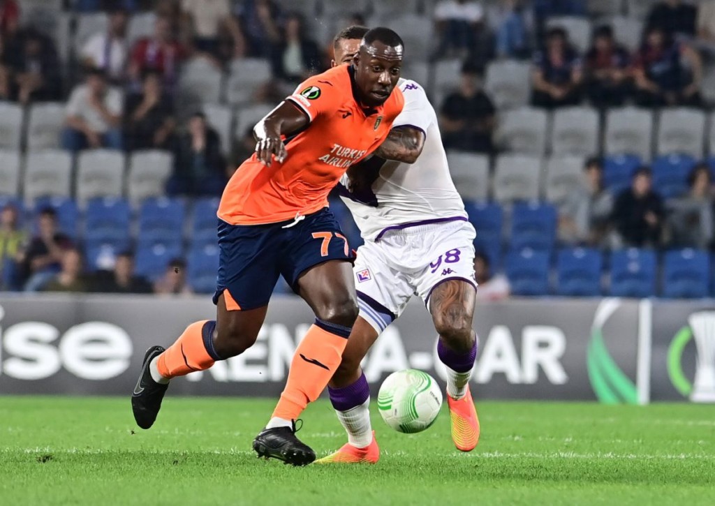 Wird Basaksehir (im Bild: Stefano Okaka) der Favoritenrolle gegen RFS diesmal gerecht?