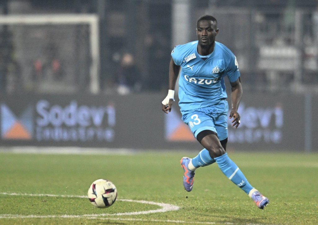 Verkürzt Marseille (im Bild: Eric Bailly) mit einem Sieg in Toulouse den Abstand nach oben?