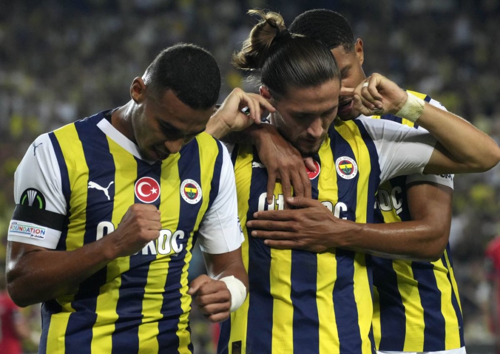 Gewinnt Fenerbahce auch das Istanbuler Stadtderby gegen Basaksehir?