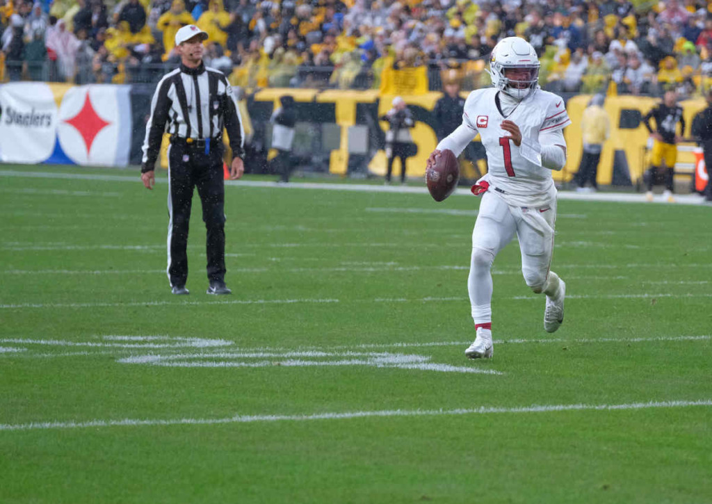 Trägt Kyler Murray, Quarterback der Cardinals, gegen die 49ers das Ei selbst in die Endzone?