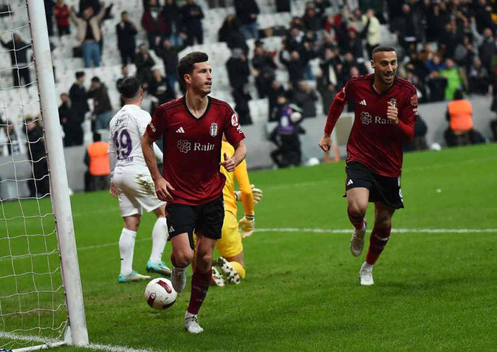 Gewinnt Besiktas auch das vierte Spiel unter dem neuen Coach bei Pendikspor?