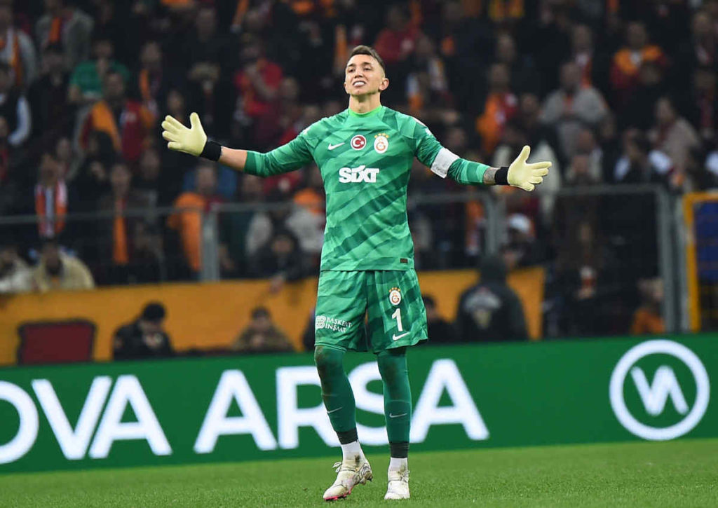 Siegt Galatasaray (im Bild: Fernando Muslera) im Hinspiel gegen Sparta Prag zu Null?