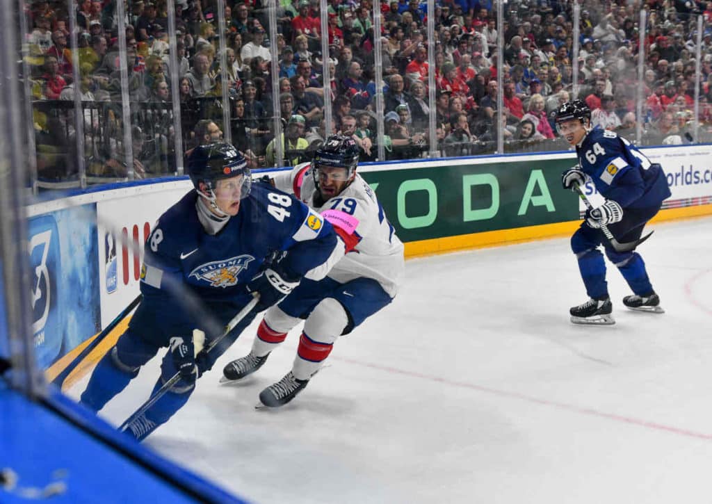 Qualifiziert sich Finnland (im Bild: Valtteri Puustinen) gegen die Schweiz doch noch fürs Viertelfinale?