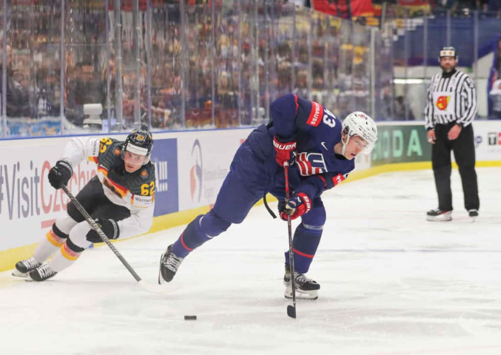 Lässt die USA (im Bild: Luke Hughes) bei der Eishockey WM gegen die Slowakei erneut die Muskeln spielen?