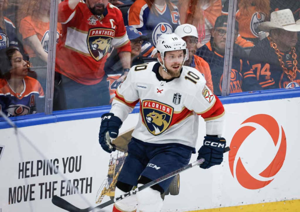 Gleichen die Oilers die NHL Finalserie in Spiel 6 gegen die Panthers (im Bild: Vladimir Tarasenko) aus?