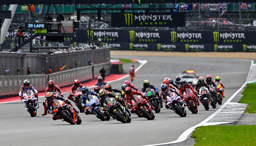 MotoGP Silverstone Zeitplan Übertragung Start 2024