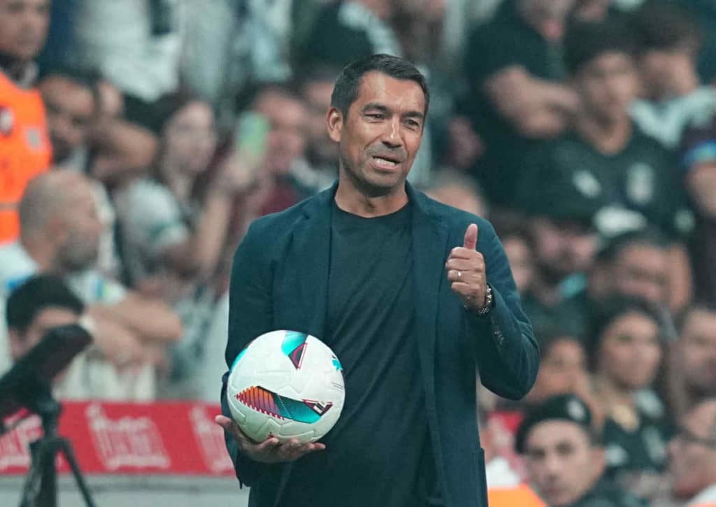 Besiktas mit Coach van Bronckhorst will gegen Kayserispor auch fußballerisch wieder überzeugen.