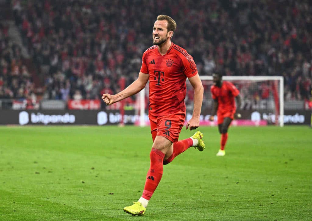 Fügt Hansi Flick mit Barcelona den Bayern (im Bild: Harry Kane) die zweite CL-Niederlage im dritten Spiel zu?