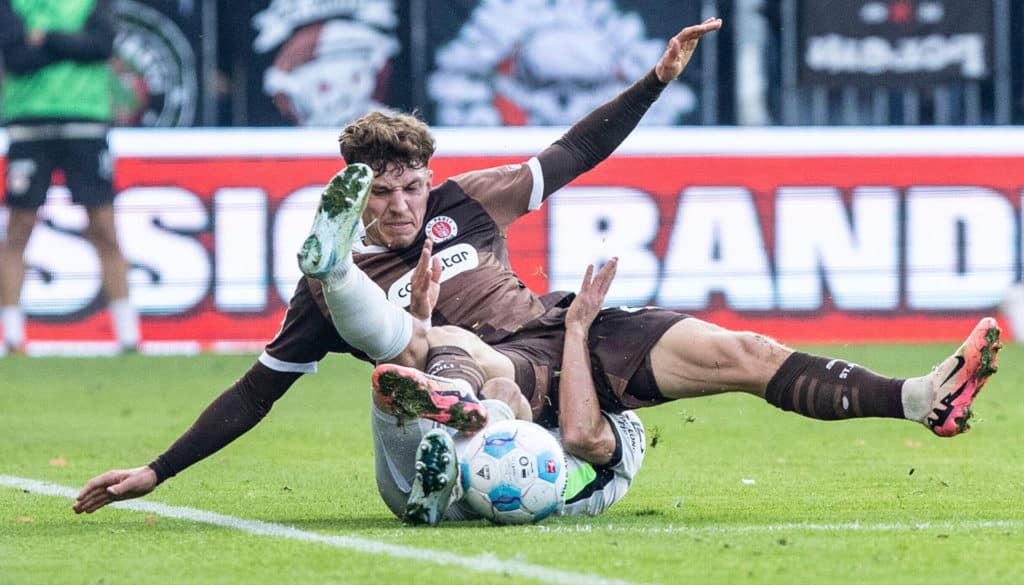 St. Pauli - Bayern Übertragung Uhrzeit Bundesliga 2024