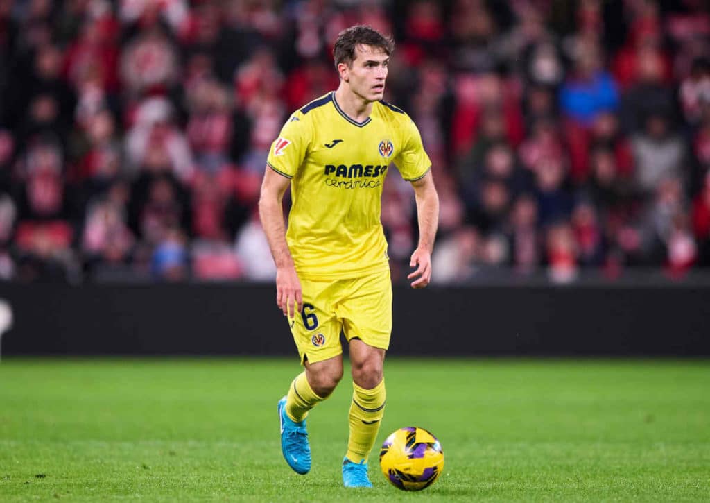 Villarreal (im Bild: Denis Suarez) will zuhause gegen Betis Sevilla in die Erfolgsspur zurückkehren.